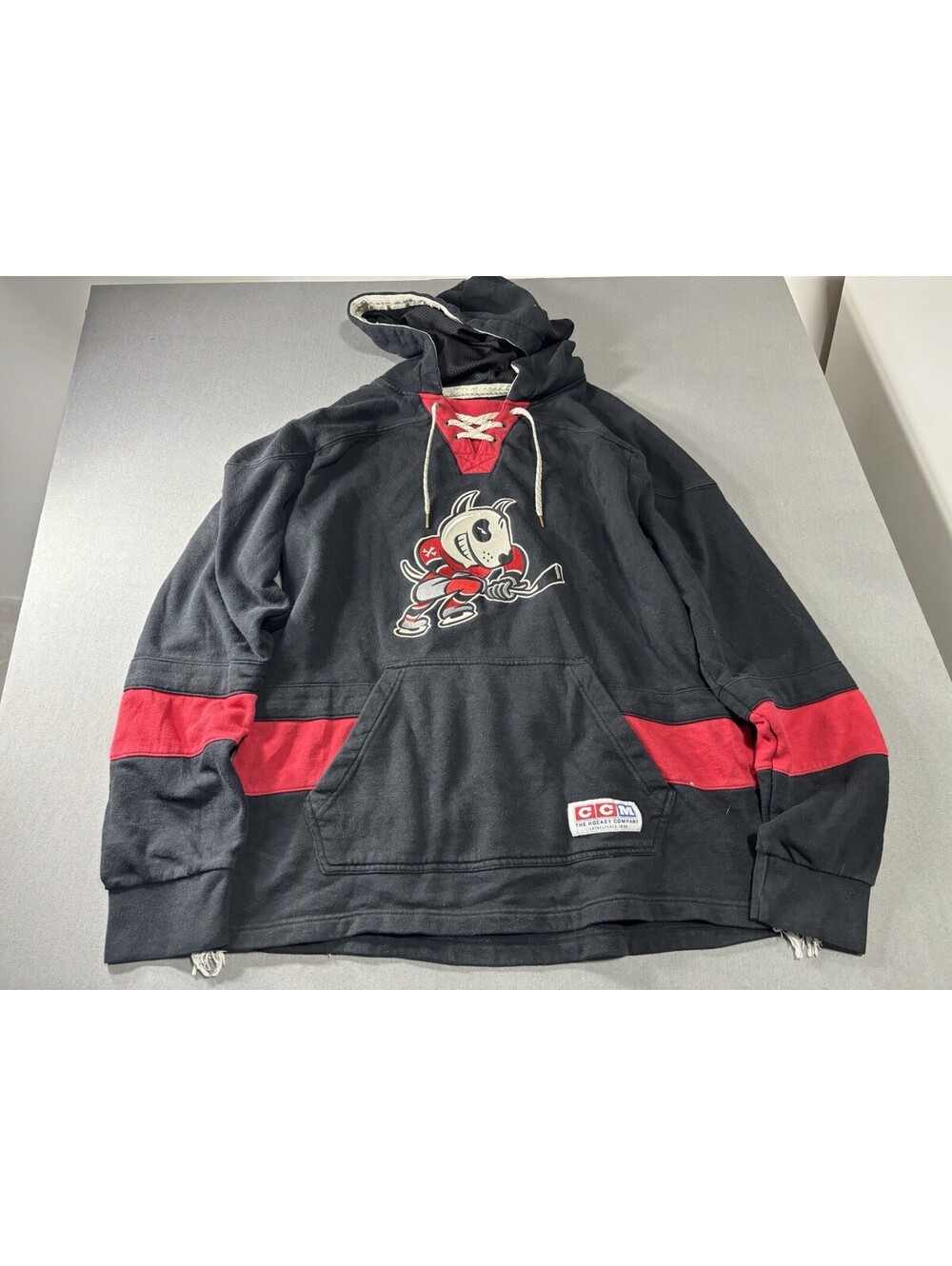 NIAGARA ICE DOGS HOCKEY HOODIE SWEATSHIRT  SIZE LARGE EMBROIDERED LOGO